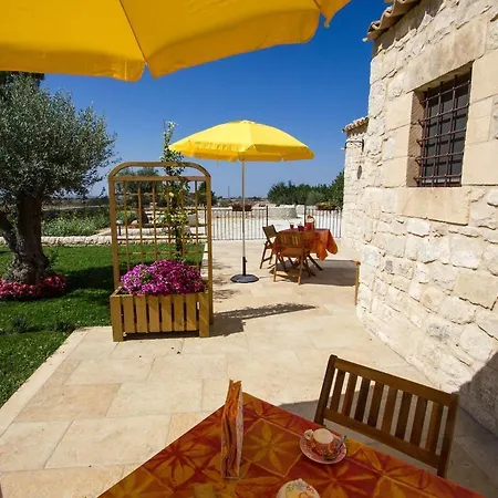 Borgo Monachella 3* Ragusa