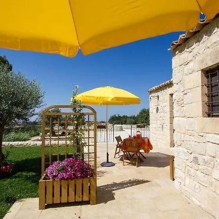 Borgo Monachella 3* Ragusa