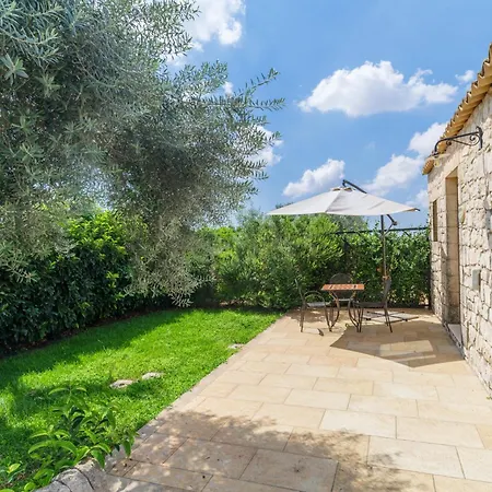 Borgo Monachella Bed & Breakfast